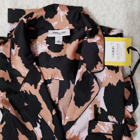 DVF for Target 2pc Long Sleeve Notch Collar Top & Shorts Leopard Pajamas… - Picture 10 of 14